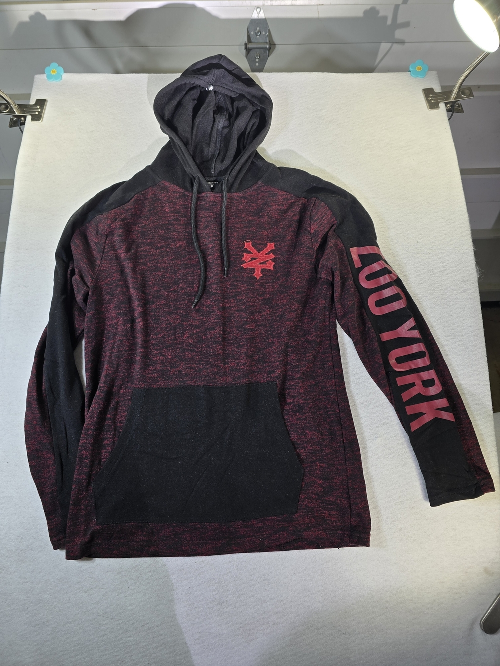Zoo York Men’s Maroon & Black Hooded Pullover Sweatshirt Size M